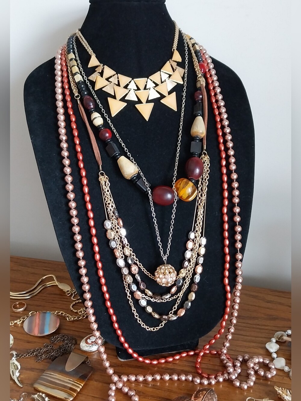Vintage Women's Fashion Jewelry - Amber, Gold & Wood Tones - Picture 7 of 11